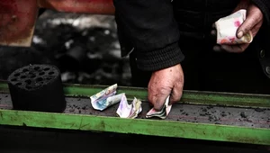 Czy Polacy na zimę zostaną bez węgla? Wysokie ceny dla wielu osób to może być wielki problem.