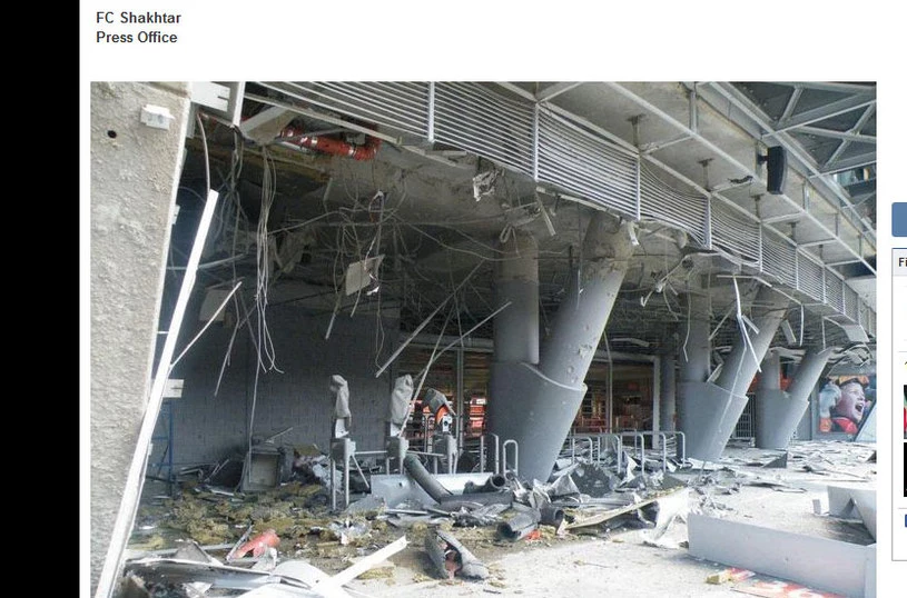 Stadon Szachtara po bombardowaniu Stadon Szachtara po bombardowaniu