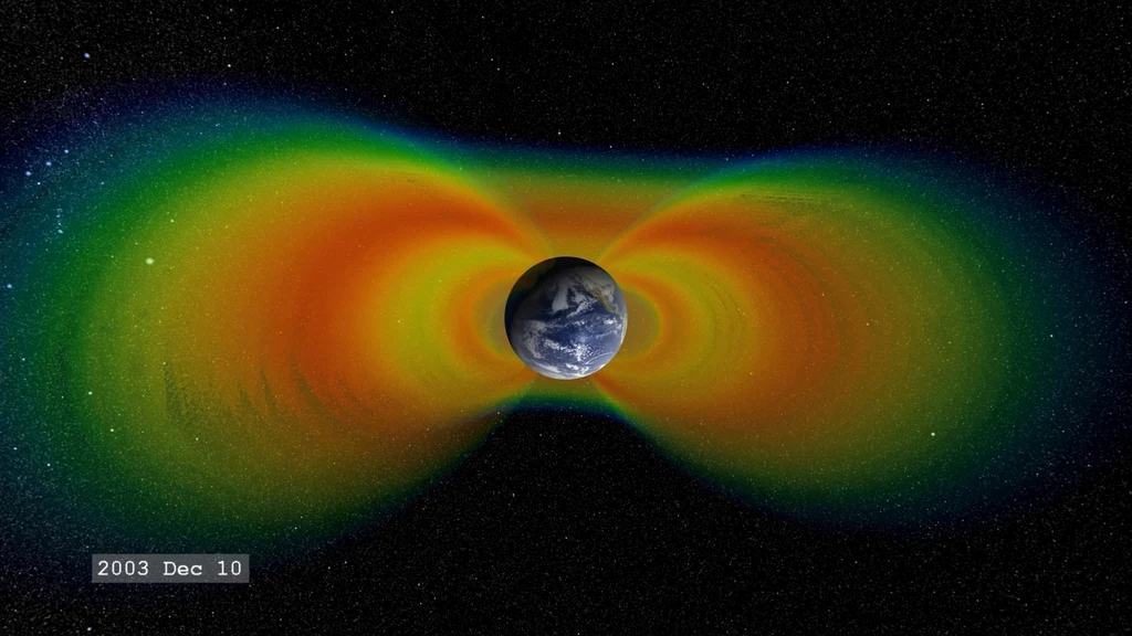 Wizualizacja pasów van Allena, czyli cząstek kosmicznego promieniowania schwytanych w pole magnetyczne Ziemi. Dane z Solar Anomalous and Magnetospheric Particle Explorer (SAMPEX) z 2010 roku.