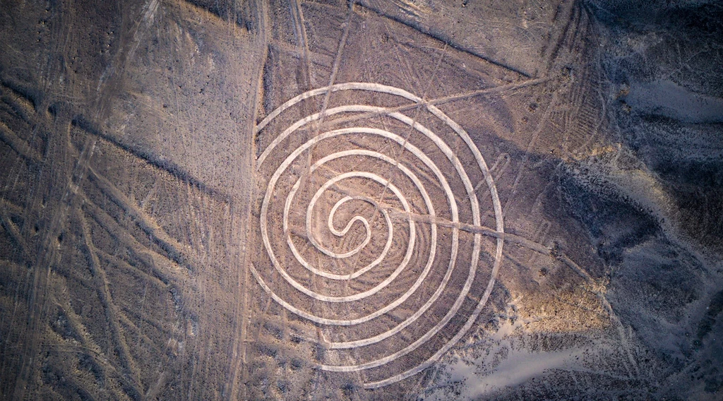 "Koła" - jeden z najbardziej niezwykłych geoglifów  na płaskowyżu Nazca