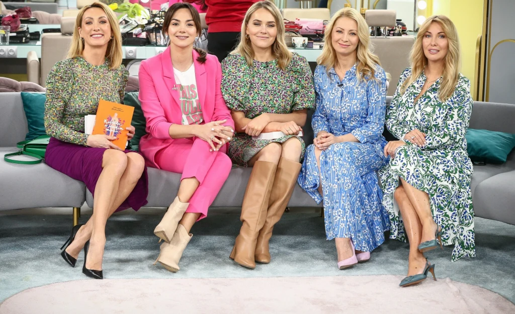 Anna Kalczyńska, Paulina Krupińska, Magdalena Lamparska, Katarzyna Olubińska, Agnieszka Amaro