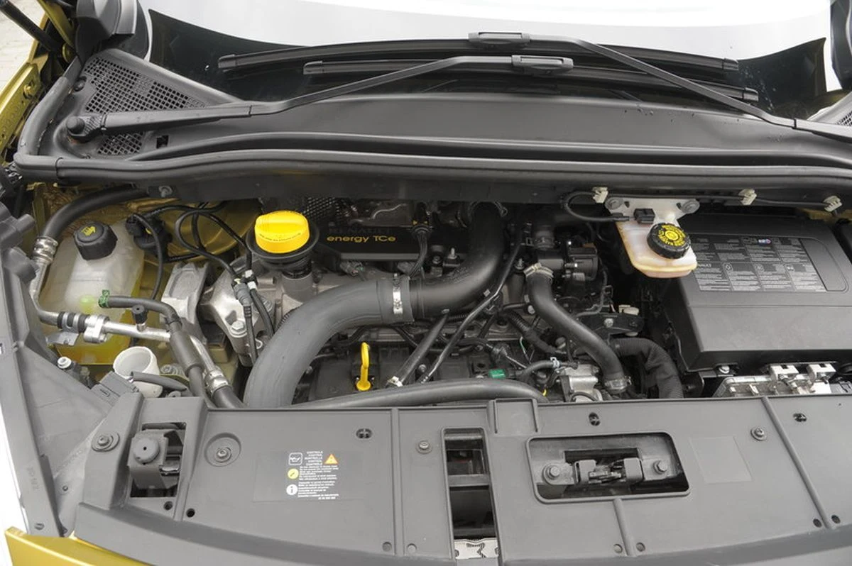 Silniki 1,2 l TCe zużywać mogą nawet pół litra oleju na 1000 km Silniki 1,2 l TCe zużywać mogą nawet pół litra oleju na 1000 km