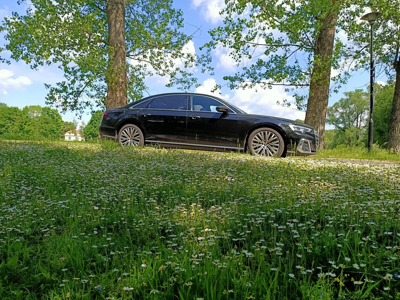 Audi A8 L 2022