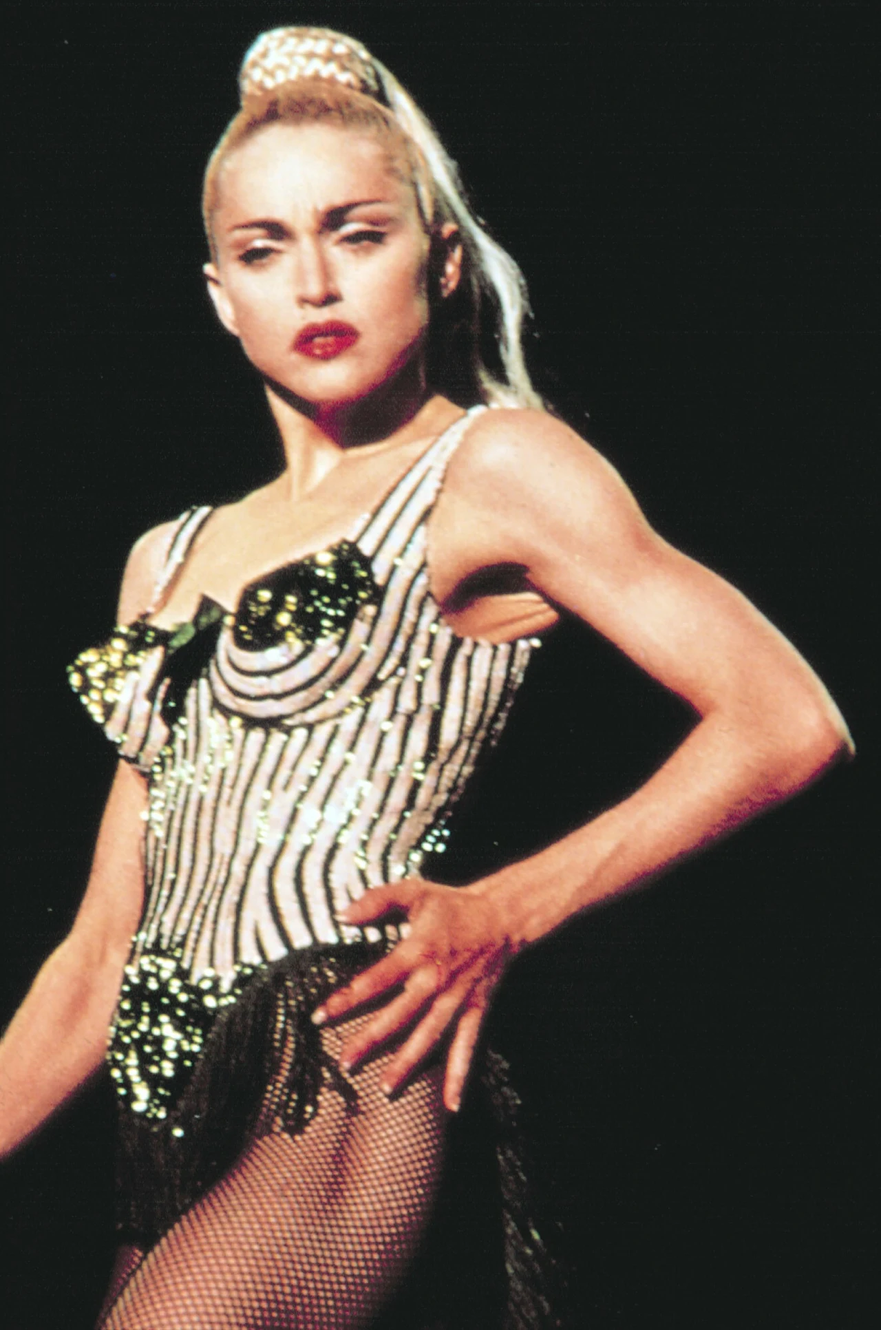 Madonna w słynnym "stożkowym staniku" Madonna w słynnym "stożkowym staniku"