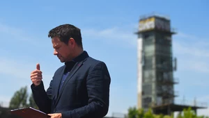 Kultura oburzingu w działaniu. Za co przeprasza prezydent Trzaskowski?