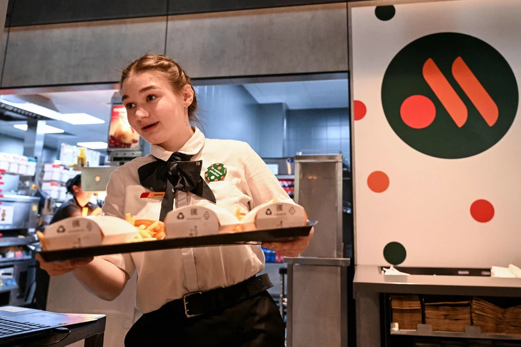 Smacznie i kropka. Nowa sieć otwiera się w lokalach sprzedanych przez McDonald's