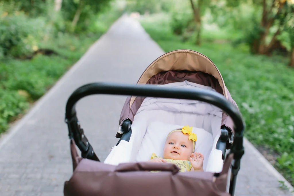 Pieluszka blokuje cyrkulację powietrza, sprawiając, iż w wózku jest zdecydowanie cieplej, niż na zewnątrz