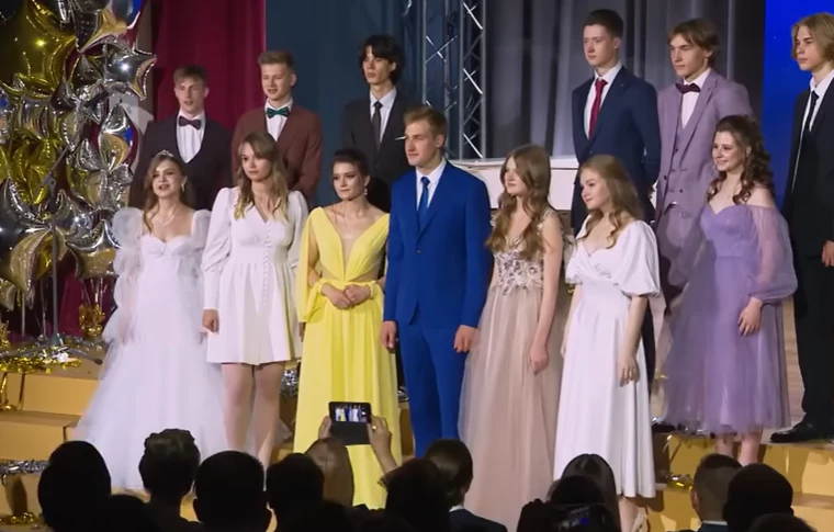 Syn Aleksandra Łukaszenki, Mikołaj, wziął udział w graduacji absolwentów swojej szkoły