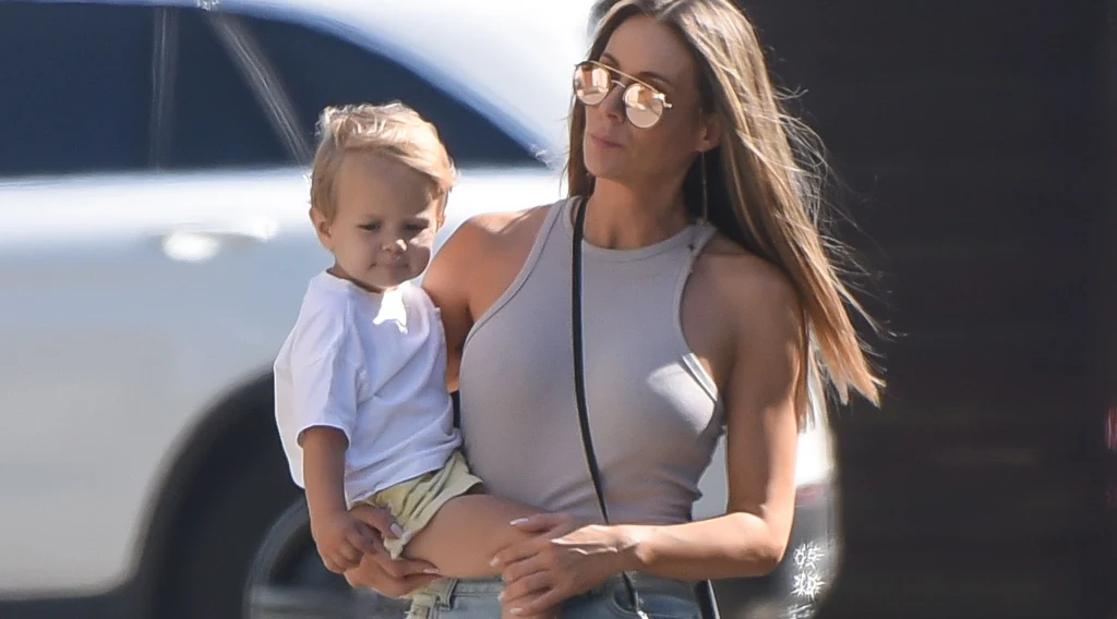 Małgorzata Rozenek-Majdan wybrała się na spacer z Heniem i psami