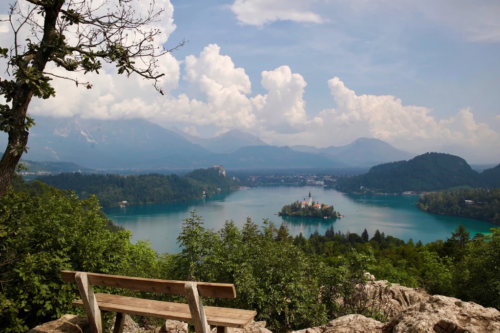 Jezioro Bled można podziwiać z punktów widokowych