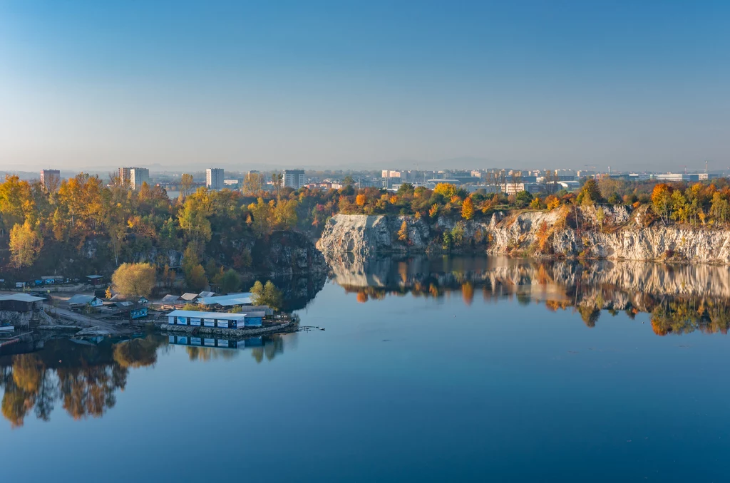 Piękne jezioro na krakowskim Zakrzówku ma kłopoty?