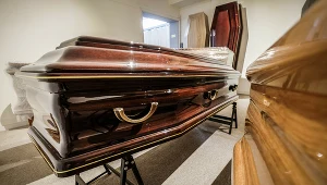 Właściciel zakładu pogrzebowego usłyszał ponad 300 zarzutów. Zdjęcie ilustracyjne