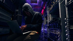 Większość Polaków największego zagrożenia dla swoich danych upatruje w działalności oszustów wyłudzających je fałszywymi SMS-ami, e-mailami i telefonami