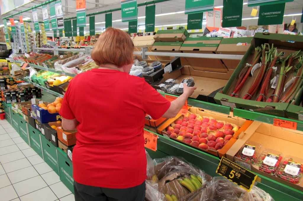 Potaniały pomidory i papryka, tańsze są truskawki, więcej trzeba płacić za kartofle 