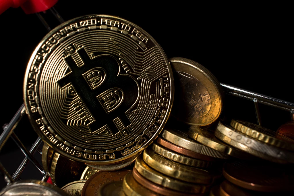 Masowa sprzedaż bitcoinów przez niemiecki rząd. O co chodzi? 