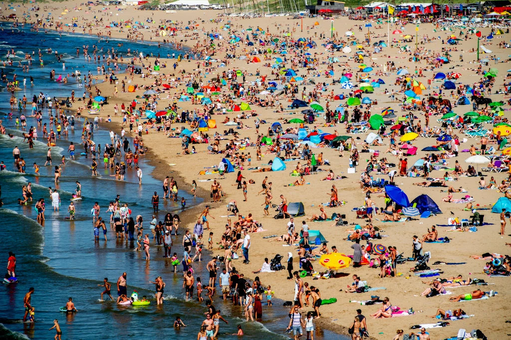 Drożyzna i spodziewane problemy na lotniskach - to będzie jeden z najtrudniejszych dla turystów sezonów od lat Drożyzna i spodziewane problemy na lotniskach - to będzie jeden z najtrudniejszych dla turystów sezonów od lat