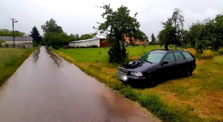 15-latek ukrywał się w kradzionym samochodzie