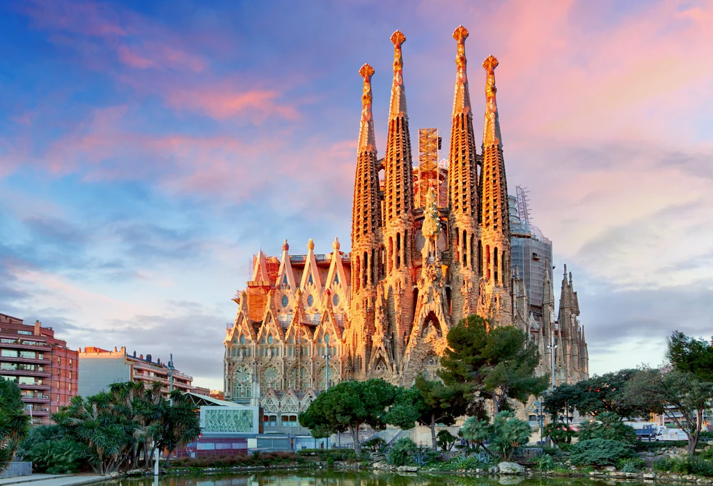 Na pierwszym miejscu listy najchętniej odwiedzanych atrakcji na świecie znalazła się bazylika Sagrada Familia