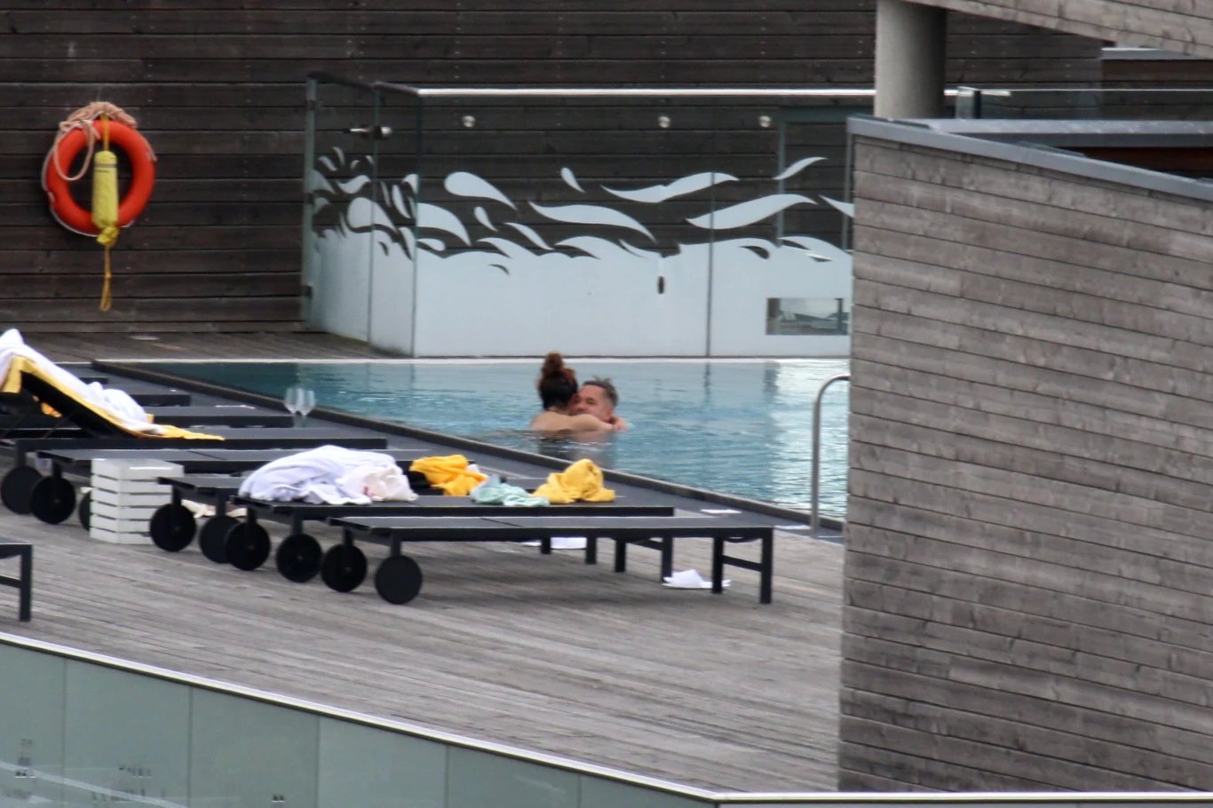 Czułości w basenie Czułości w basenie