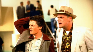 Michael J. Fox i Christopher Lloyd w filmie "Powrót do przyszłości"