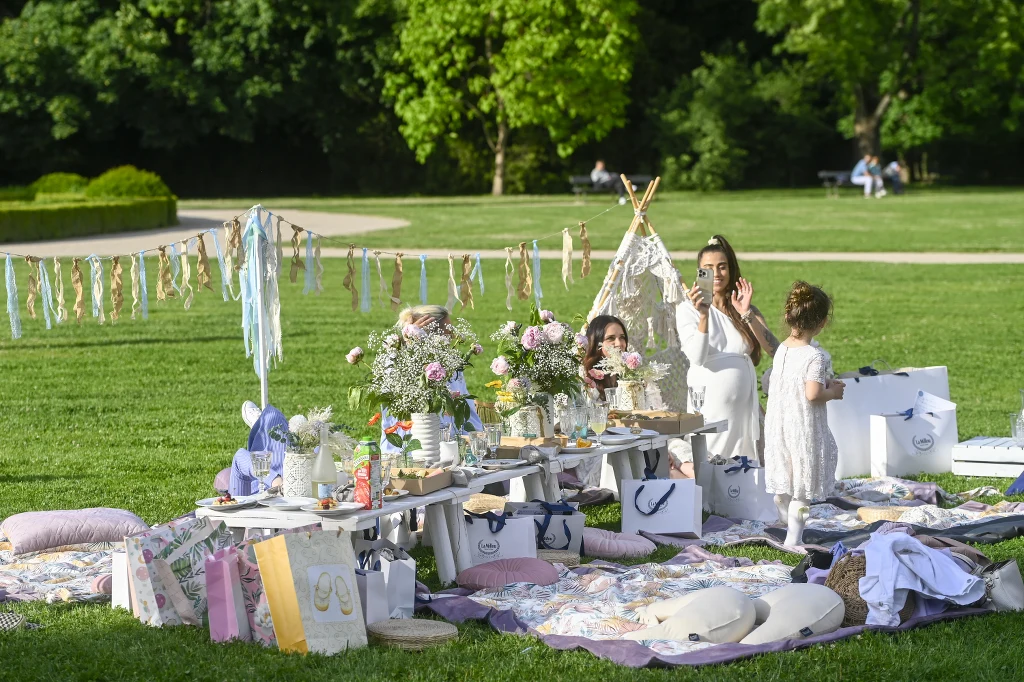 Impreza została przygotowana w stylu boho Impreza została przygotowana w stylu boho