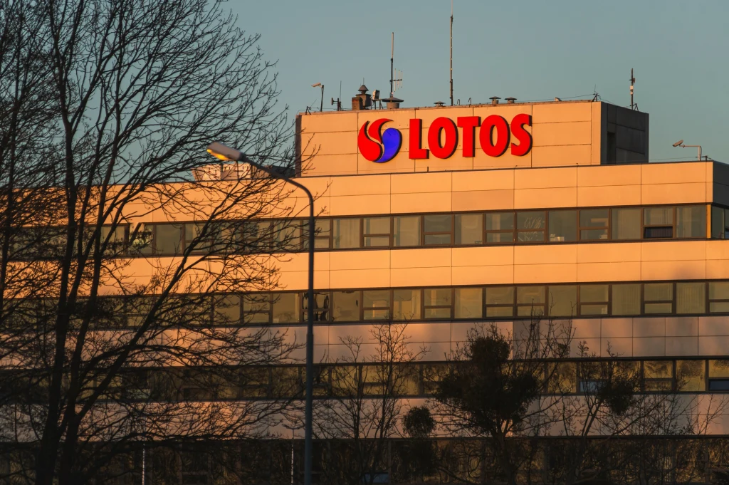 Grupa Lotos przeznaczy 647 mln zł na wypłatę dywidendy za 2021 r., na jedną akcję przypadnie 3,5 zł brutto
