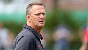 Dlaczego Lech stawia na Van den Broma?