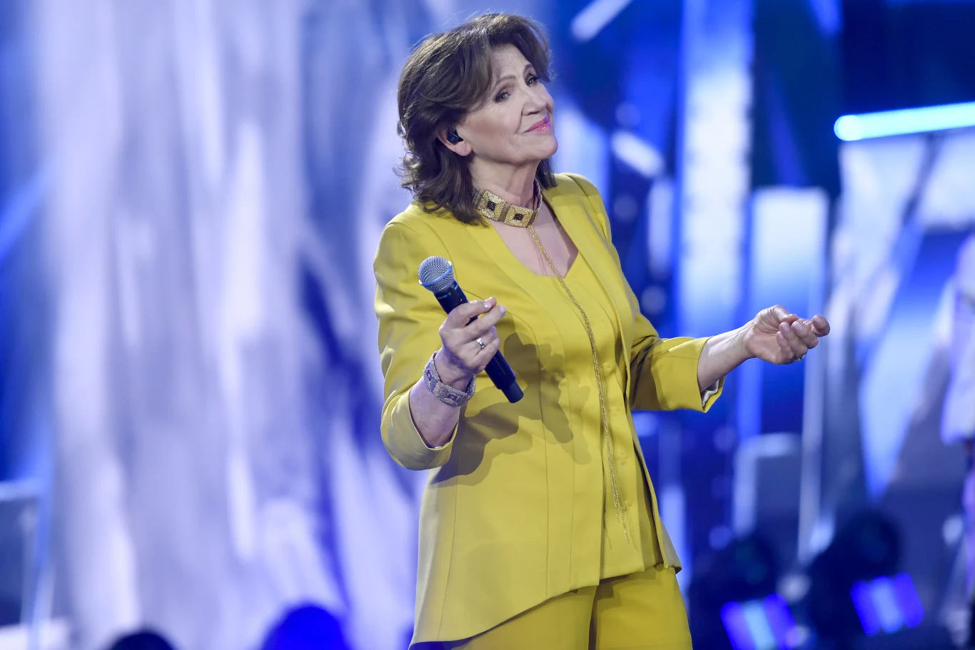 Halina Frąckowiak na scenie w Opolu Halina Frąckowiak na scenie w Opolu