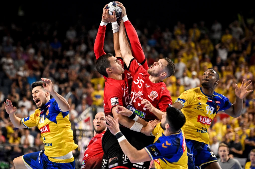 W Kolonii graczy mistrza Polski i wicemistrza Węgier walczyli o każdą piłkę W Kolonii graczy mistrza Polski i wicemistrza Węgier walczyli o każdą piłkę