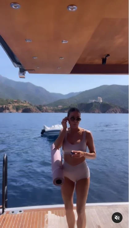 Małgorzata Rozenek-Majdan podczas urlopu nie rezygnuje z ćwiczeń Małgorzata Rozenek-Majdan podczas urlopu nie rezygnuje z ćwiczeń