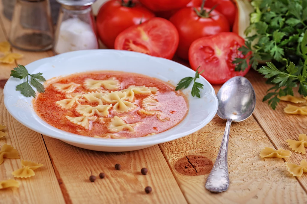 Uwielbiana przez Polaków pomidorowa może zmienić się w toksyczną bombę