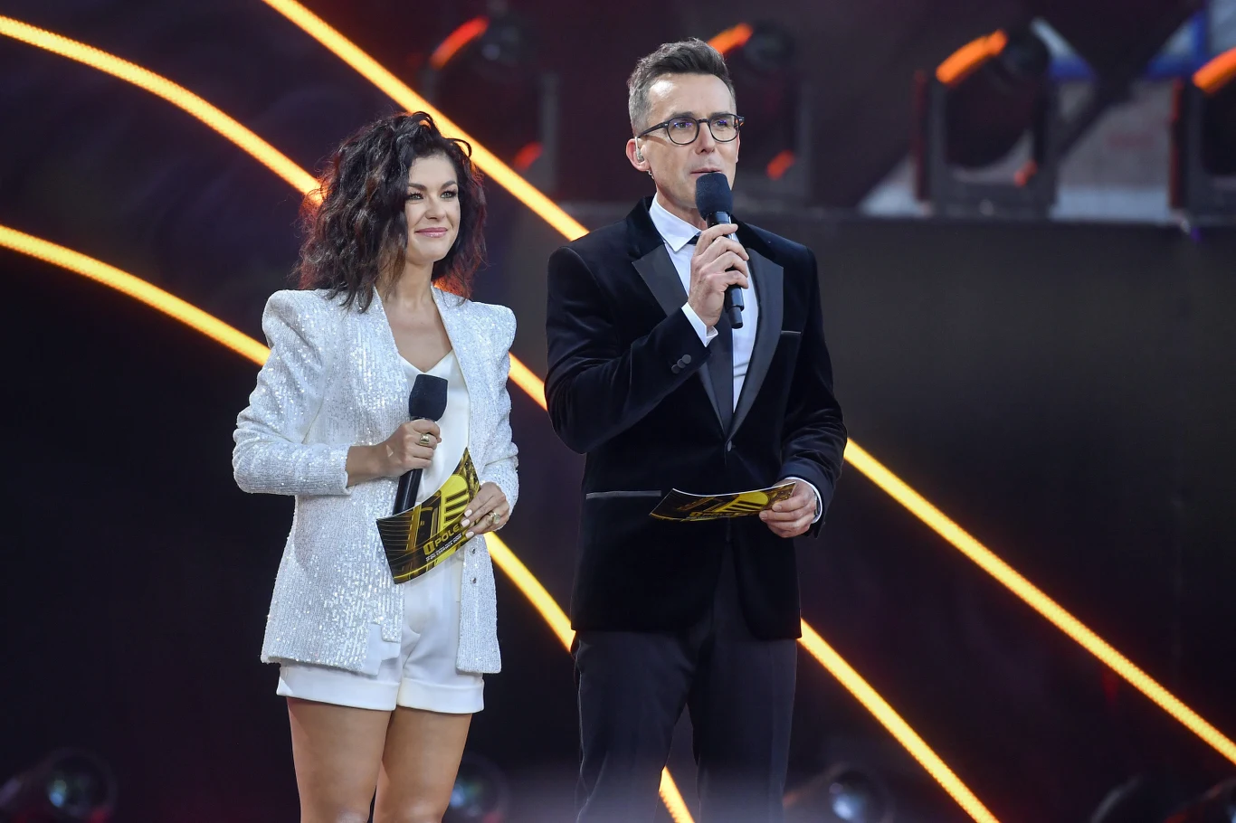 Katarzyna Cichopek i Maciej Kurzajewski wspólnie prowadzą Festiwal w Opolu Katarzyna Cichopek i Maciej Kurzajewski wspólnie prowadzą Festiwal w Opolu