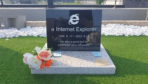 Internet Explorer pochowany. Przeglądarka doczekała się wyjątkowego pożegnania