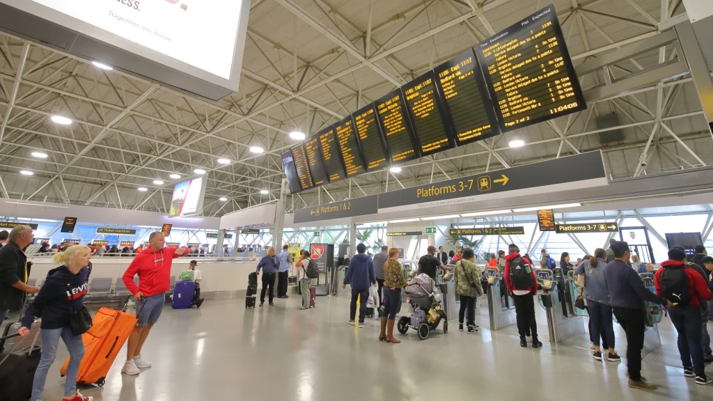 Linie lotnicze easyJet zmniejszą liczbę połączeń w okresie letnim
