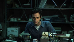 "Ty": Joe Goldberg (Penn Badgley)
