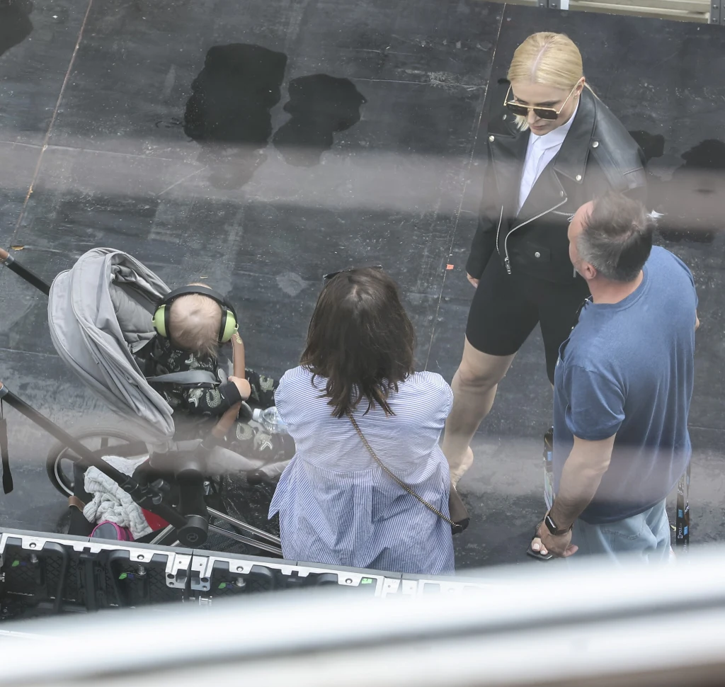 Halina Mlynkova i Marcin Kindla w Opolu z synkiem Leo