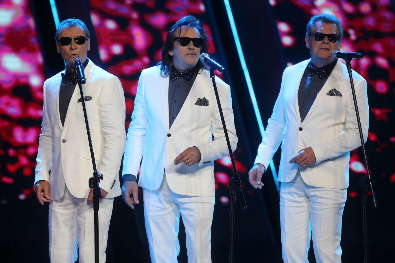 Grupa VOX z Witoldem Pasztem na scenie Grupa VOX z Witoldem Pasztem na scenie