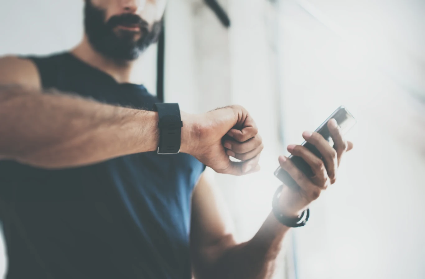 Smartwatch pomaga w dbaniu o siebie.