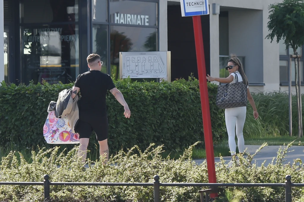 Gosia Rozenek-Majdan z nositorbą Gosia Rozenek-Majdan z nositorbą