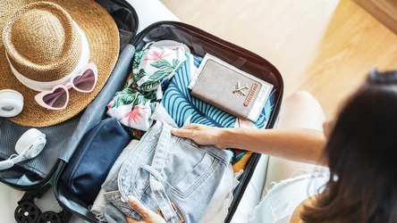 Jak sprytnie spakować się do niewielkiej torby?