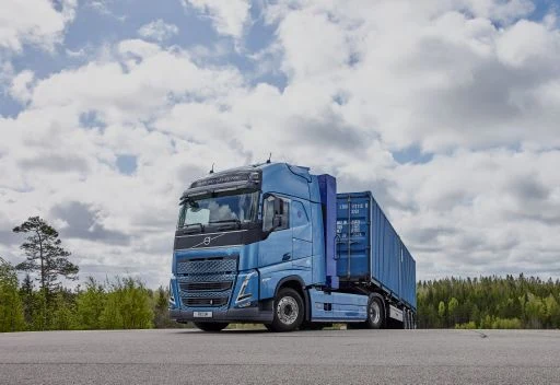 Volvo Truck prowadzi testy ciężarówki wyposażonej w ogniwa paliwowe zasilane wodorem.
