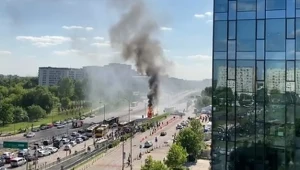 Pożar autobusu miejskiego na Alejach Jerozolimskich 