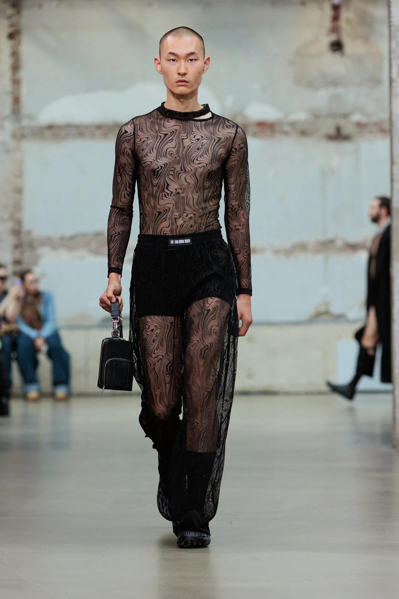 Louis Gabriel Nouchi prezentuje modę męską w Paryżu Louis Gabriel Nouchi prezentuje modę męską w Paryżu