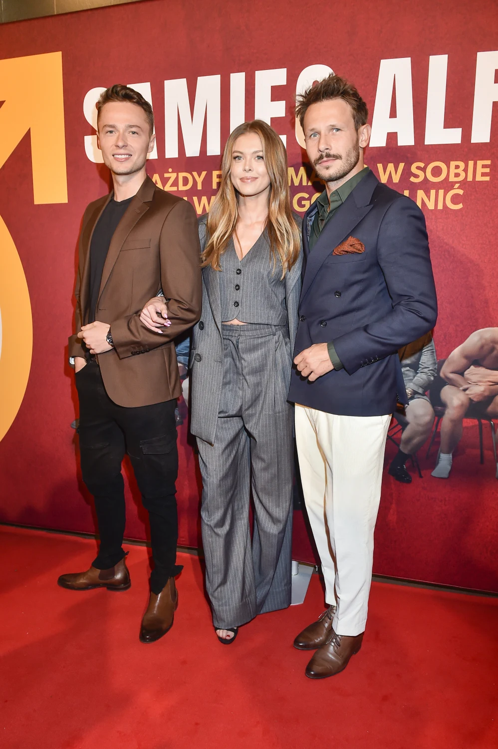 Joanna Opozda, Mateusz Banasiuk, Patryk Pniewski na premierze filmu "Samiec Alfa" Joanna Opozda, Mateusz Banasiuk, Patryk Pniewski na premierze filmu "Samiec Alfa"
