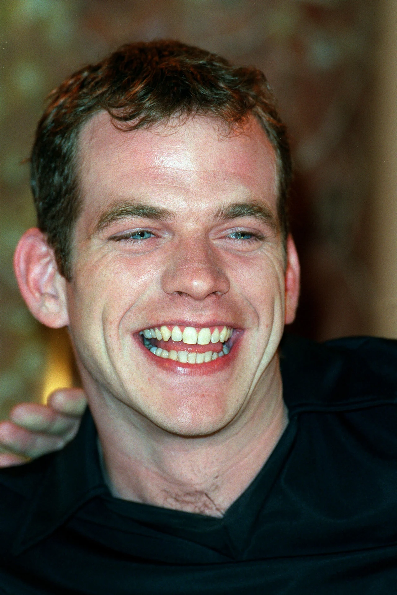 O chrypliwym głosie podobnym do Joe Cockera zrobiło się głośno niedługo później. Luc Plamondon, który chciał stworzyć musical oparty na historii słynnego "Dzwonnika z Notre Dame" trafił na koncert zespołu Untouchables, w którym Garou śpiewał. Zaraz po tym zaproponowano mu rolę Quasimodo w musicalu o najsłynniejszym brzydalu o złotym sercu. I tak rozpoczęła się wielka sława, która rozlała się także poza Kanadę. 