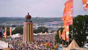 Wystartował Festiwal Glastonbury. Tak bawi się publiczność!