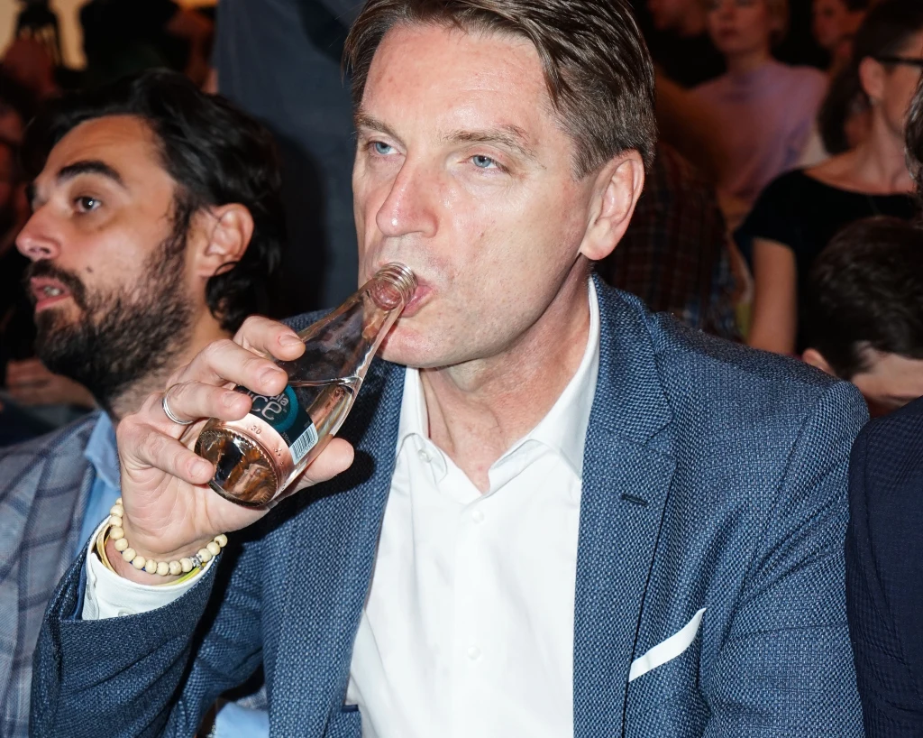 Tomasz Lis rzuca mięsem Tomasz Lis rzuca mięsem