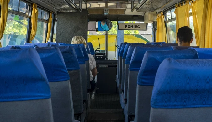 Te znaki terroryzują pasażerów. Autobusy znikają na wakacje