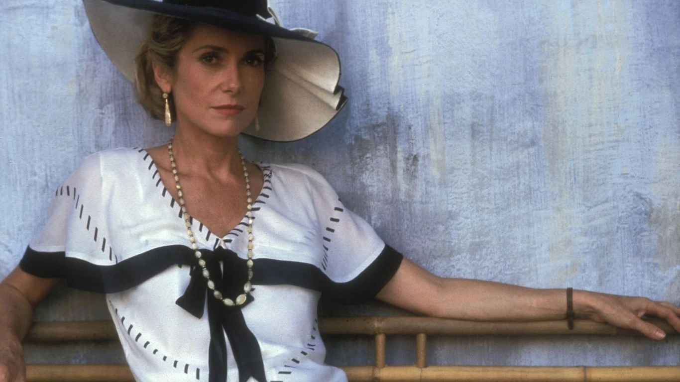 Catherine Deneuve w filmie INDOCHINY Catherine Deneuve w filmie INDOCHINY