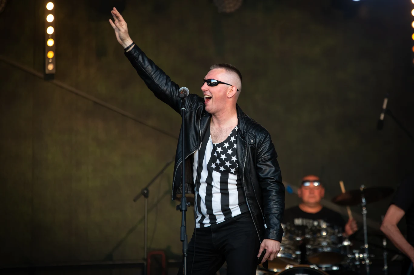 W piątek jako pierwsi na scenie pojawili się Cold_shot.